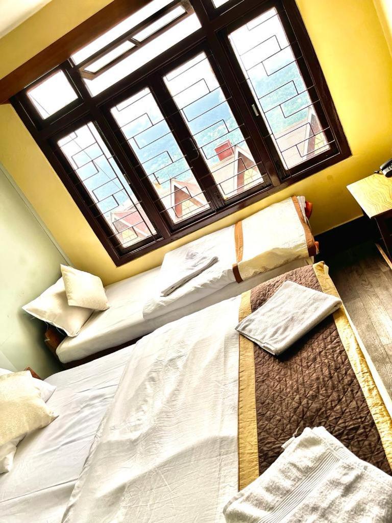 Hotel Red Rose Гангток Екстериор снимка
